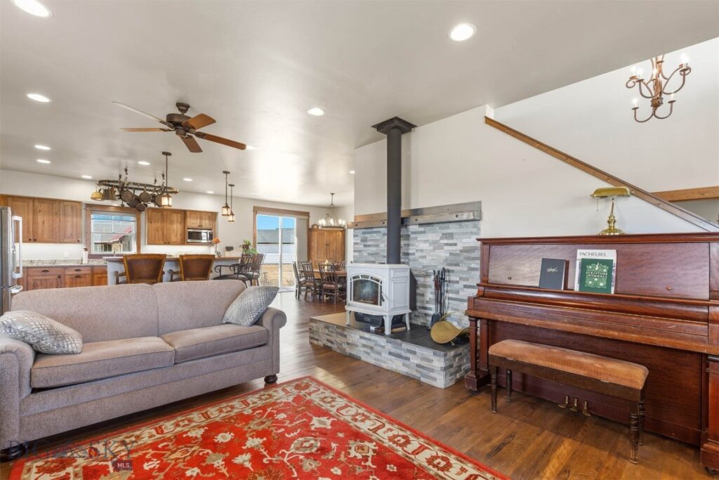 1707 Roundup Boulevard, Belgrade MT 59714