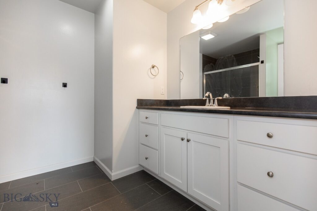 1718 Shelby Avenue, Belgrade MT 59714