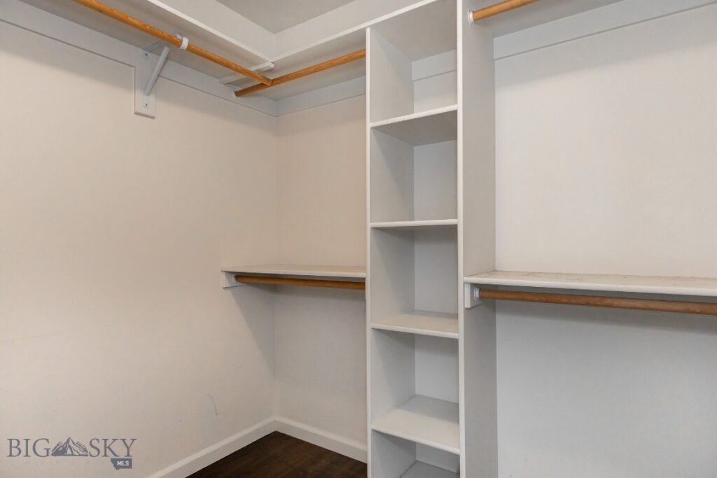 1718 Shelby Avenue, Belgrade MT 59714