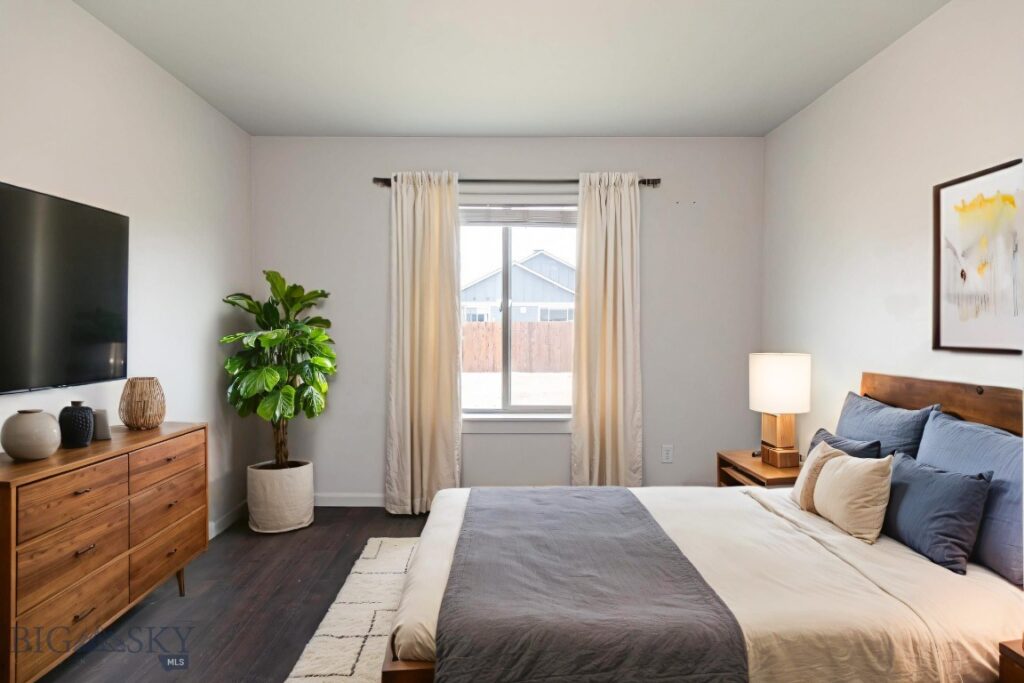 1718 Shelby Avenue, Belgrade MT 59714