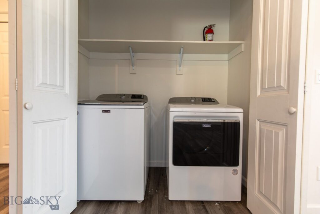 1718 Shelby Avenue, Belgrade MT 59714