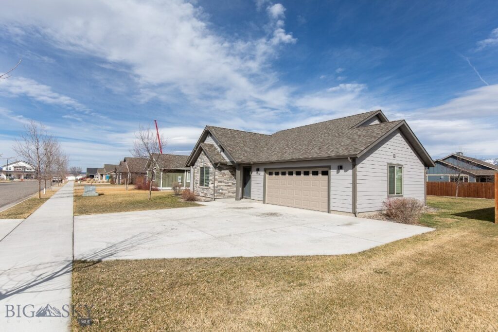 1718 Shelby Avenue, Belgrade MT 59714