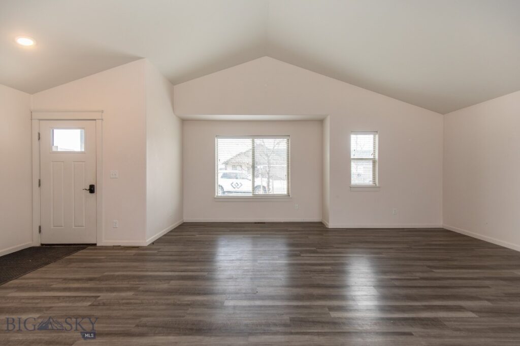 1718 Shelby Avenue, Belgrade MT 59714