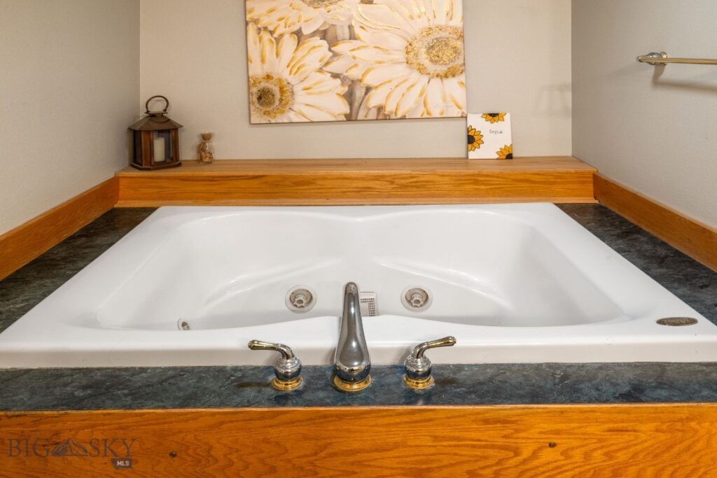 91 E Allison Avenue, Belgrade MT 59714