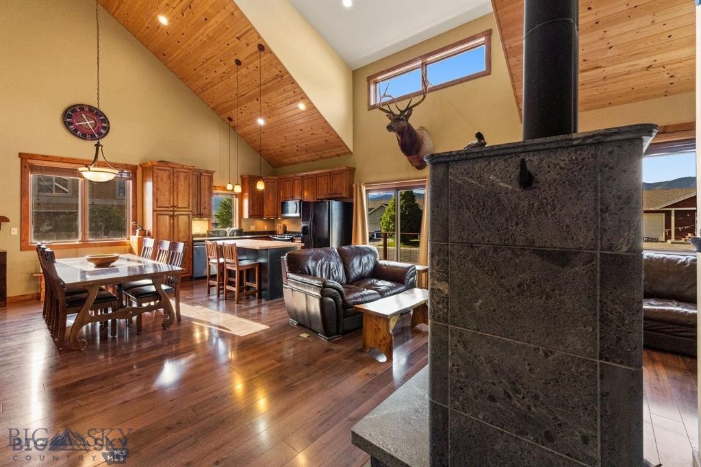 702 Nebula Street, Livingston MT 59047
