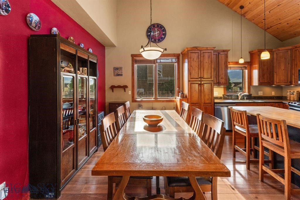 702 Nebula Street, Livingston MT 59047