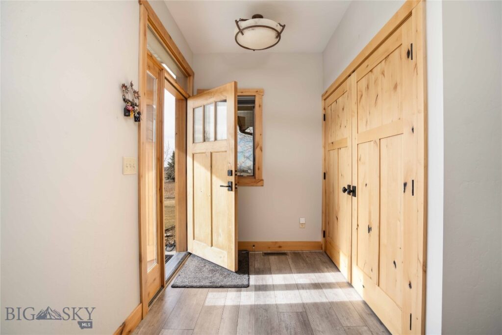 220 Cayuse Trail, Bozeman MT 59718