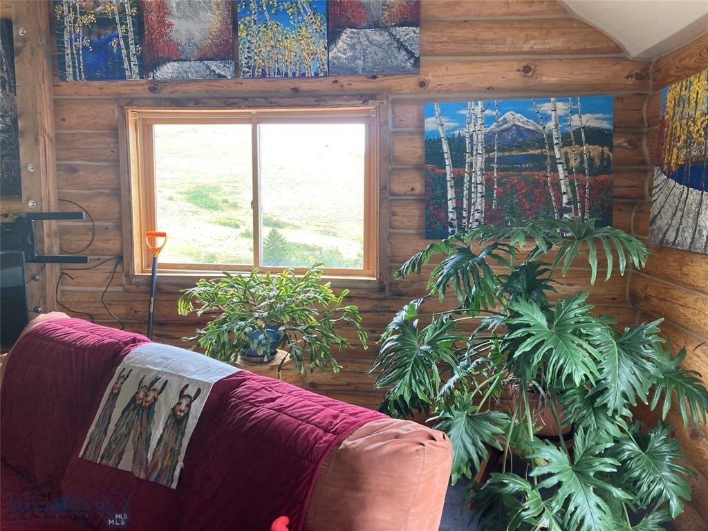 86 Pony Lane, Livingston MT 59047