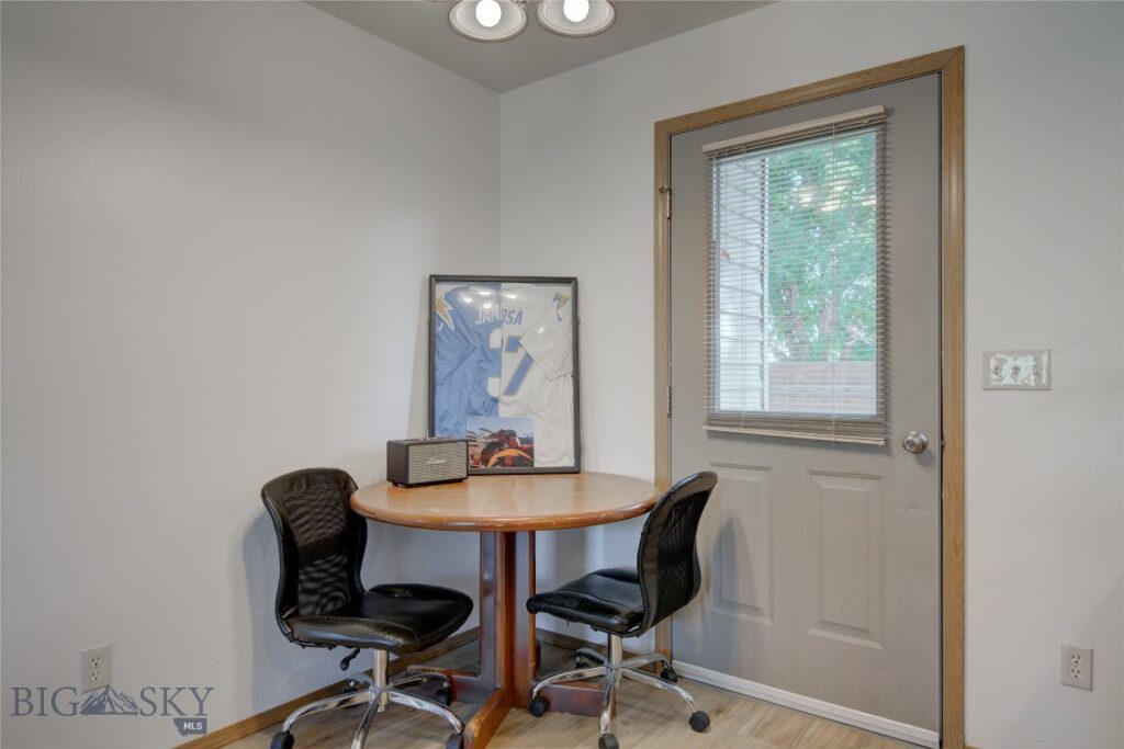 216 Show Place, Belgrade MT 59714