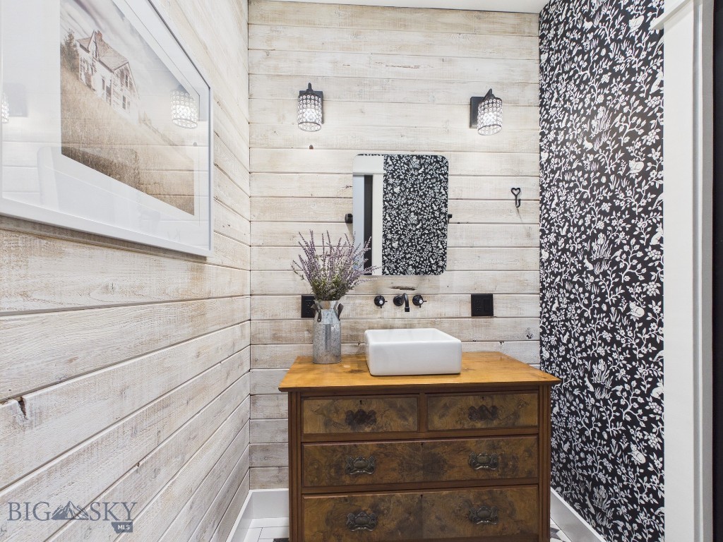 4964 US Highway 89 S, Livingston MT 59047