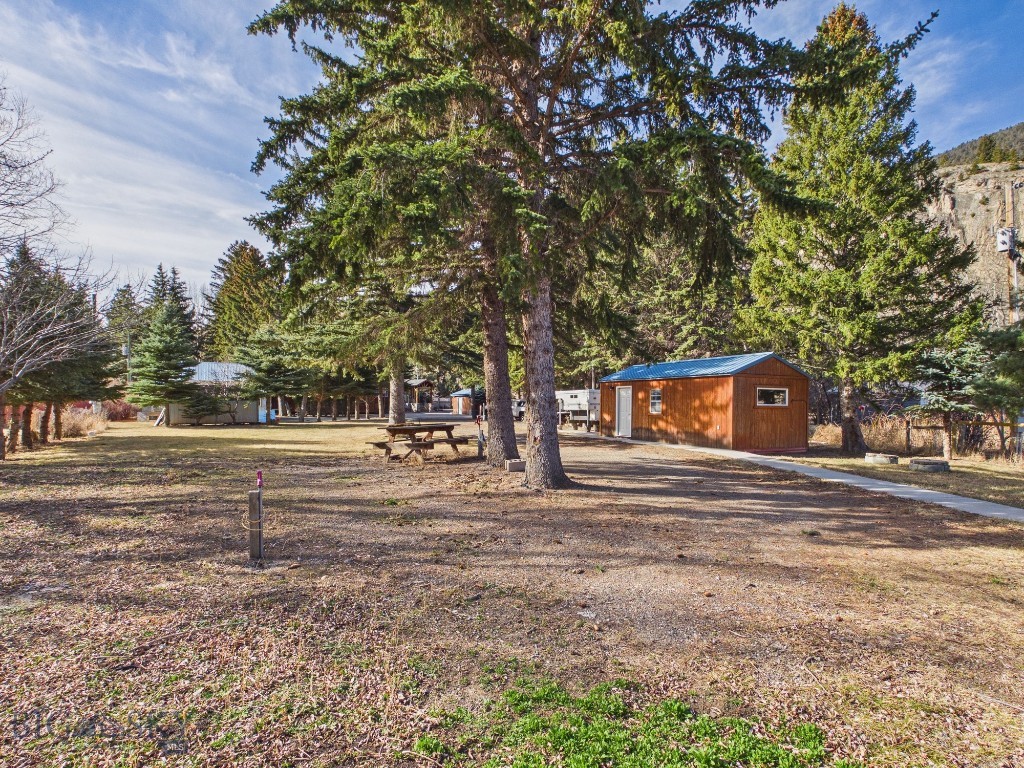 4964 US Highway 89 S, Livingston MT 59047