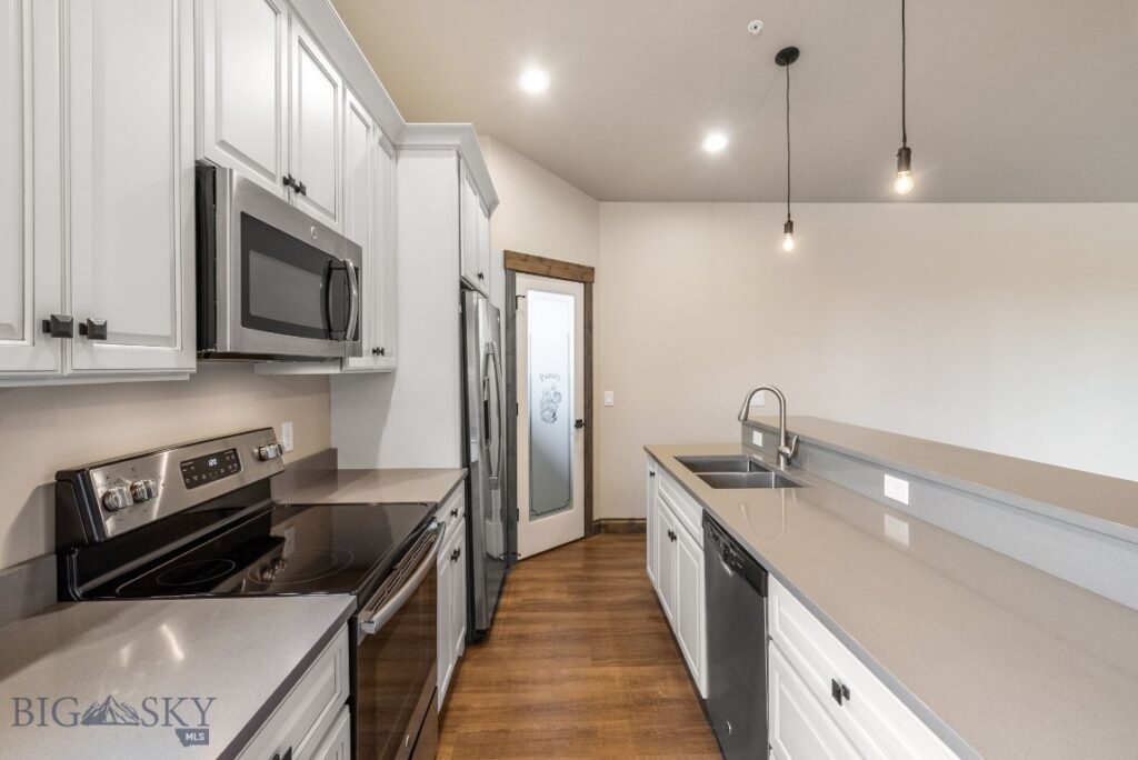 91 Croft Farms Road, Belgrade MT 59714