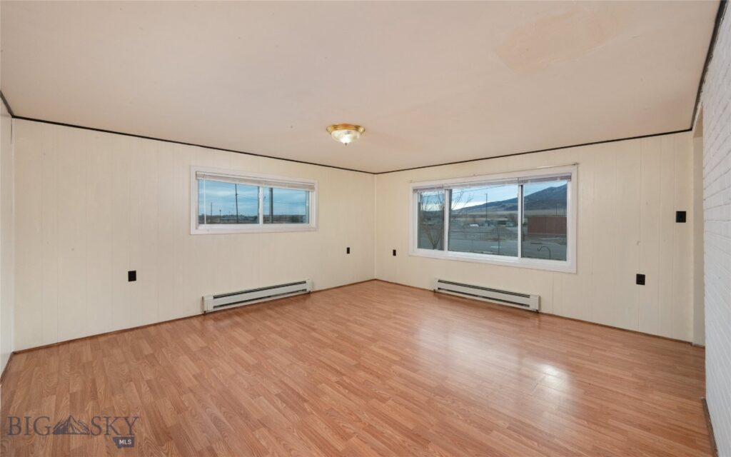 1215 E Gallatin Street, Livingston MT 59047