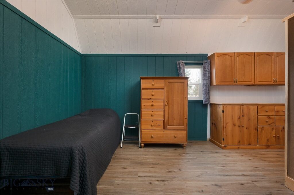 1215 E Gallatin Street, Livingston MT 59047