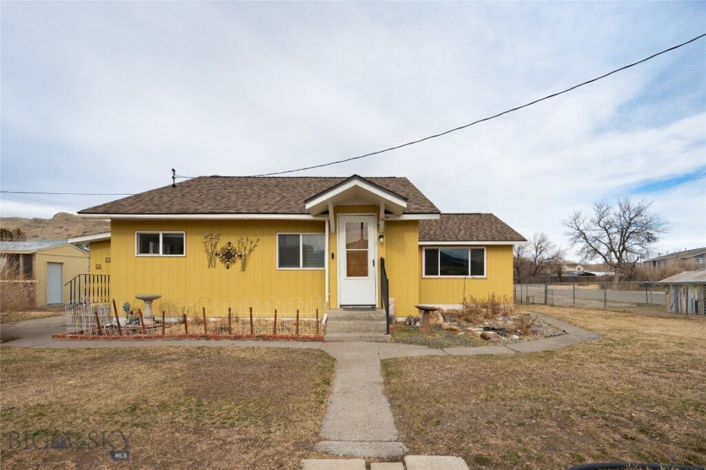 1215 E Gallatin Street, Livingston MT 59047