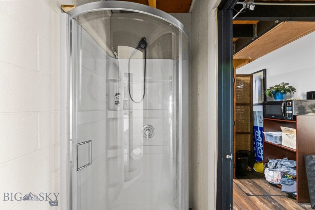 2000 N 7th Avenue, Bozeman MT 59715