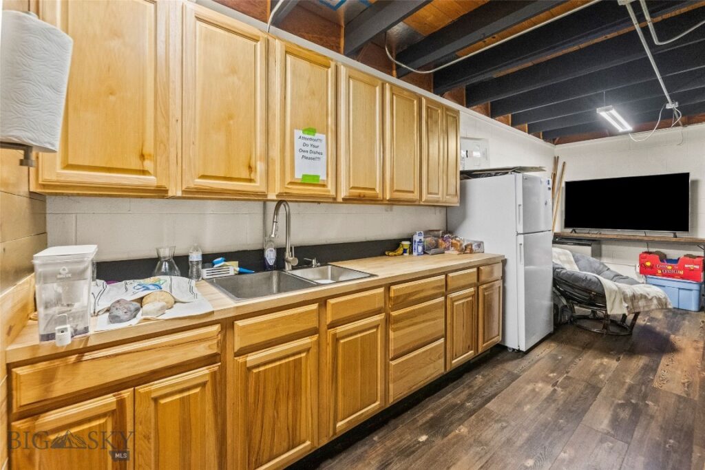 2000 N 7th Avenue, Bozeman MT 59715