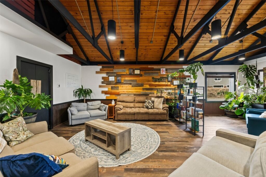 2000 N 7th Avenue, Bozeman MT 59715