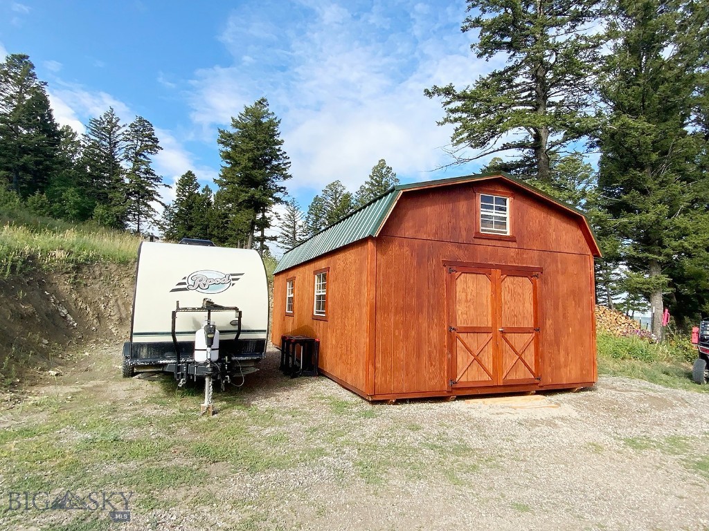 100 Peacemaker Road, Bozeman MT 59715