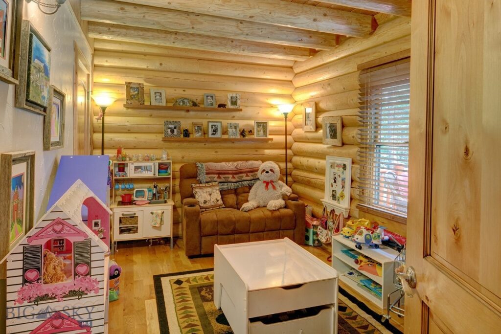 100 Peacemaker Road, Bozeman MT 59715