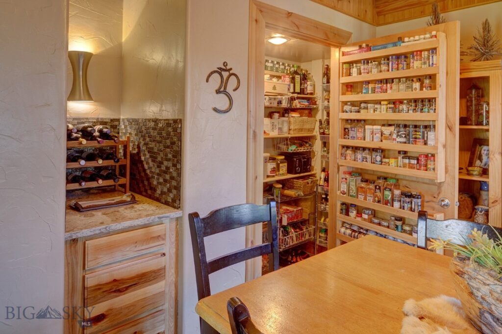 100 Peacemaker Road, Bozeman MT 59715