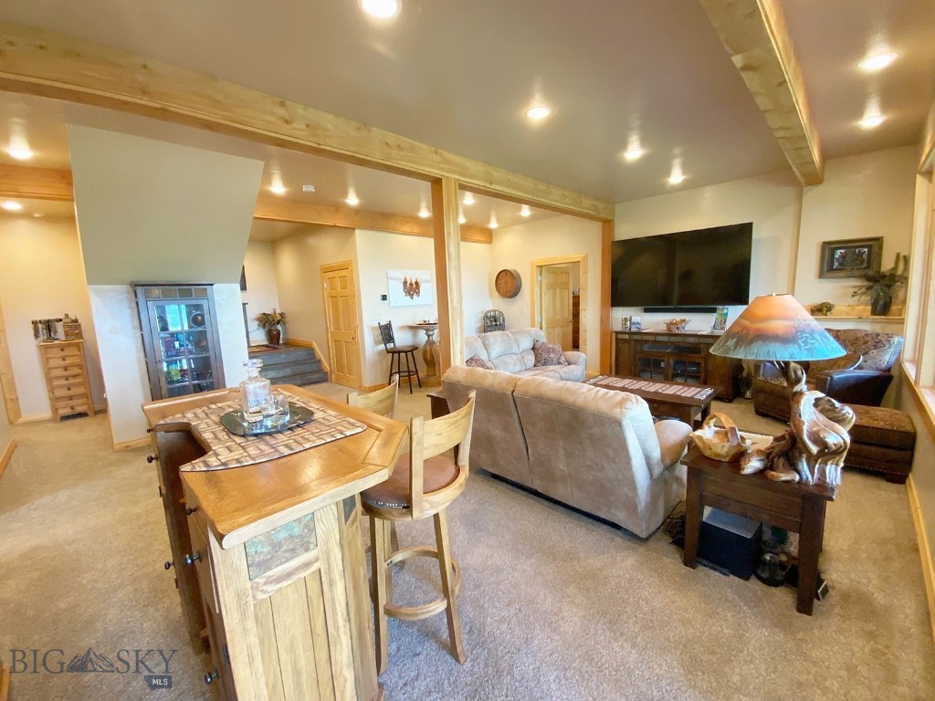 100 Peacemaker Road, Bozeman MT 59715