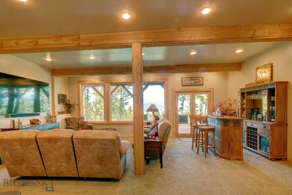 100 Peacemaker Road, Bozeman MT 59715