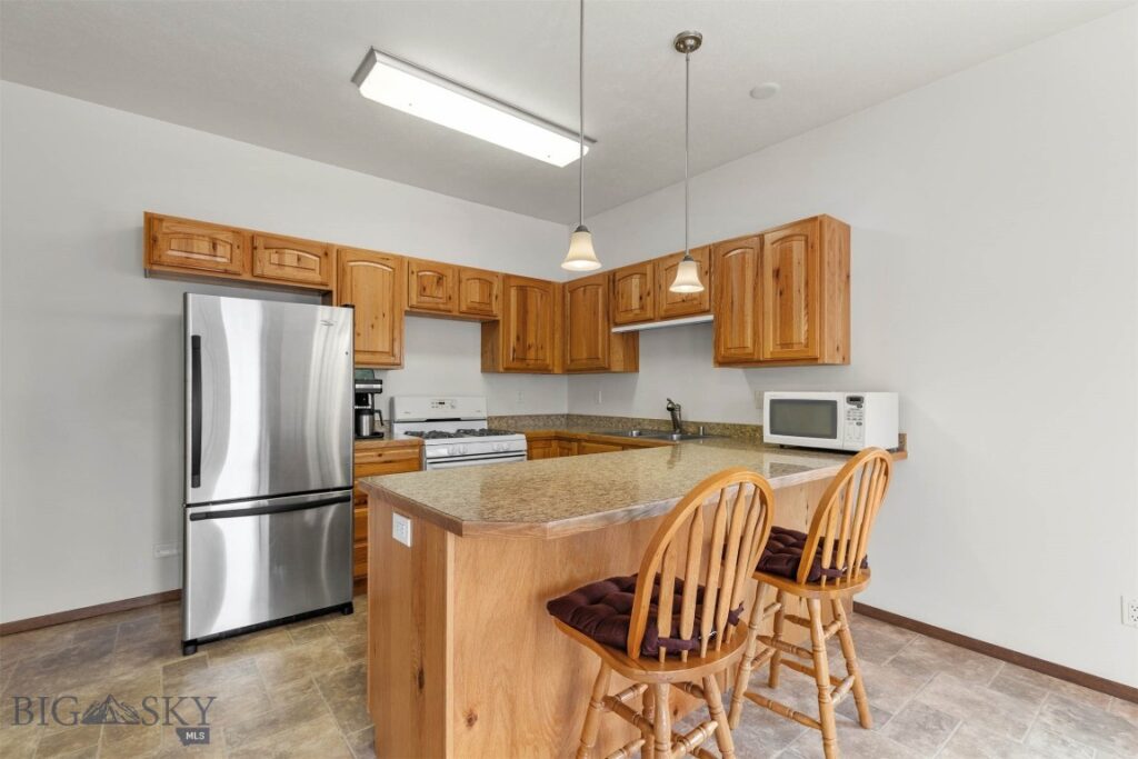 2525 Shatto Drive, Belgrade MT 59714