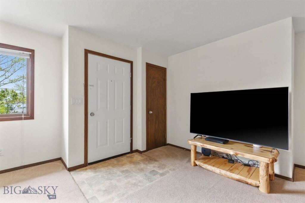 2525 Shatto Drive, Belgrade MT 59714