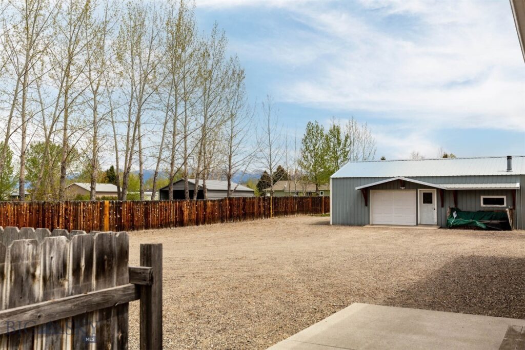 2525 Shatto Drive, Belgrade MT 59714