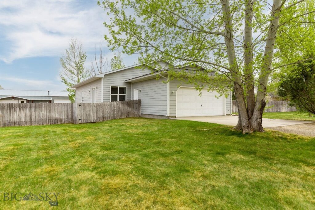 2525 Shatto Drive, Belgrade MT 59714