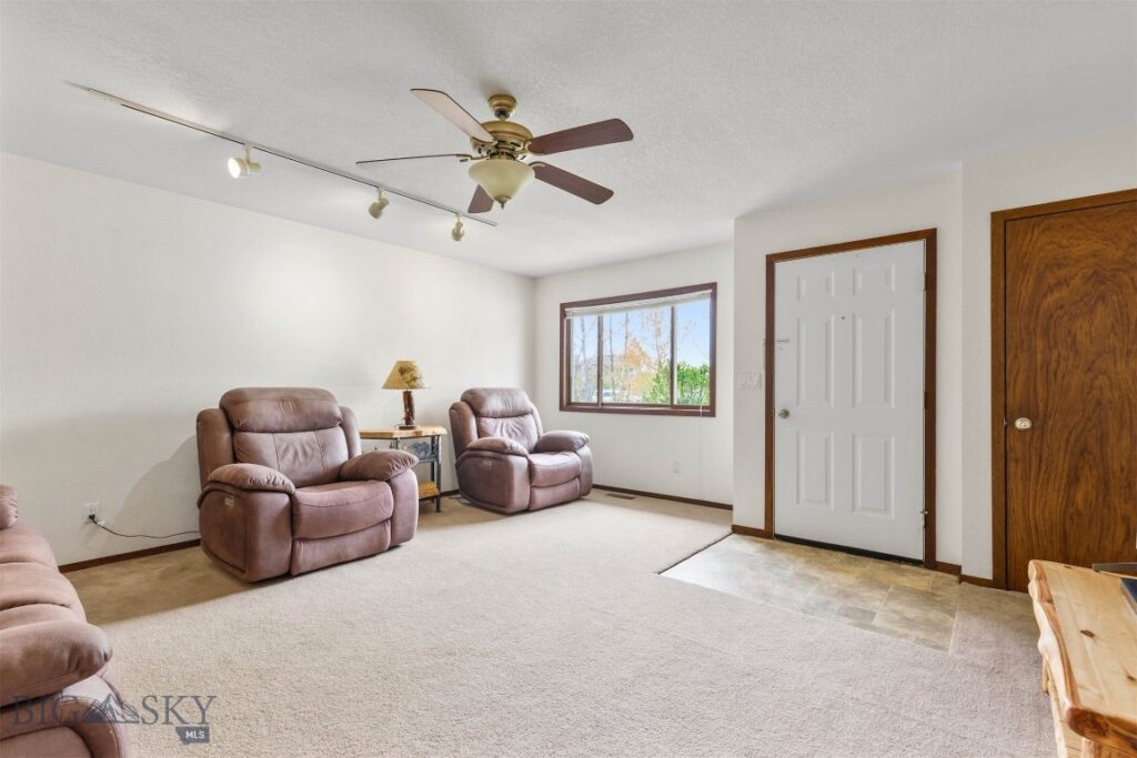2525 Shatto Drive, Belgrade MT 59714