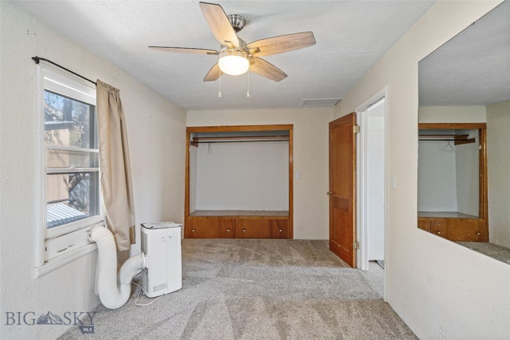 513 N G Street, Livingston MT 59047