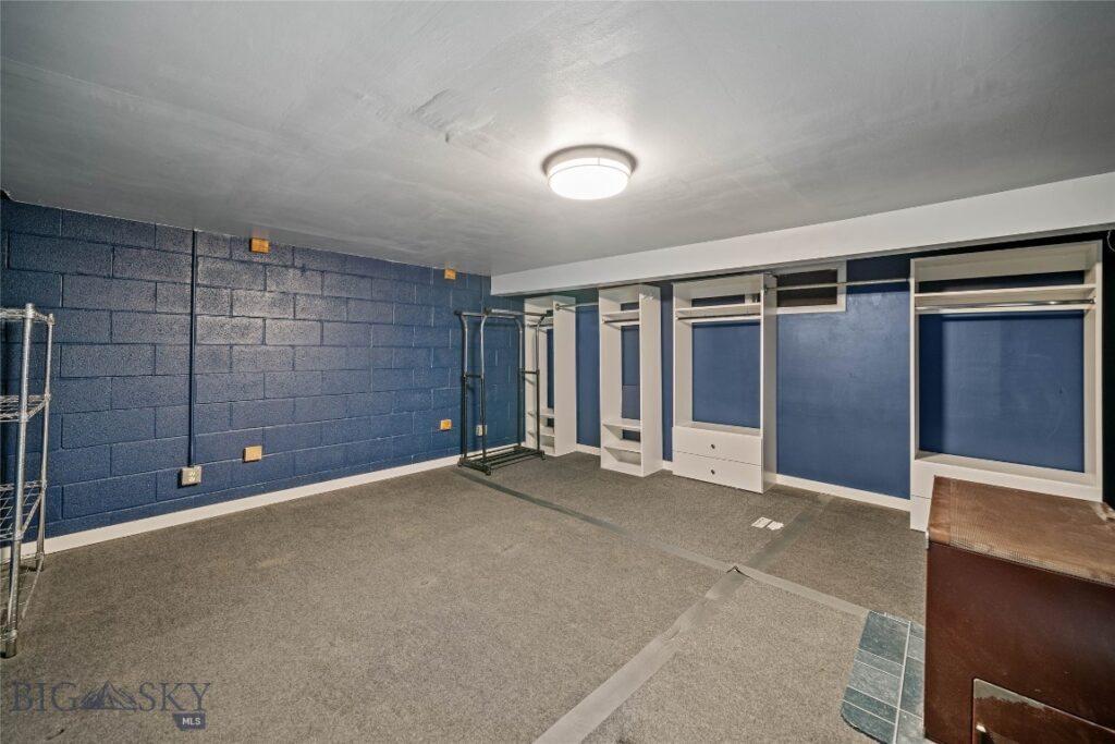 513 N G Street, Livingston MT 59047