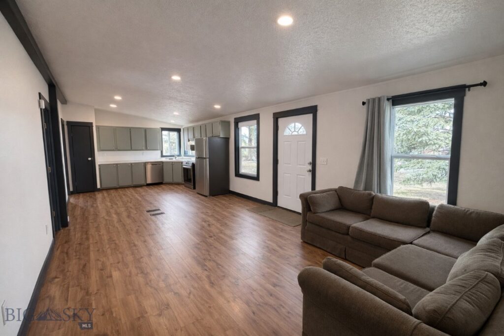 606 Meadow Circle, Belgrade MT 59714