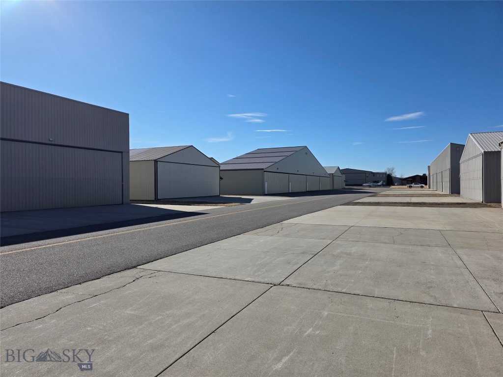 84 TAXI WAY N, Belgrade MT 59714