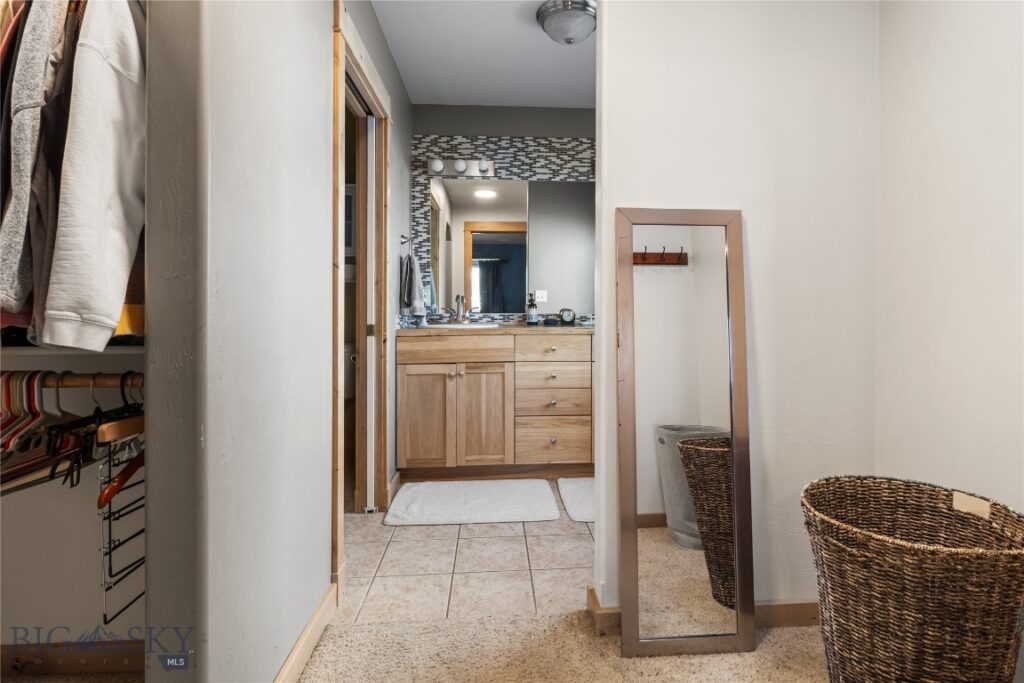 422 E River Rock Road, Belgrade MT 59714