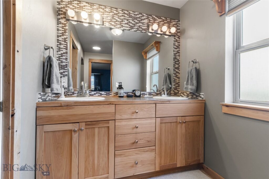 422 E River Rock Road, Belgrade MT 59714