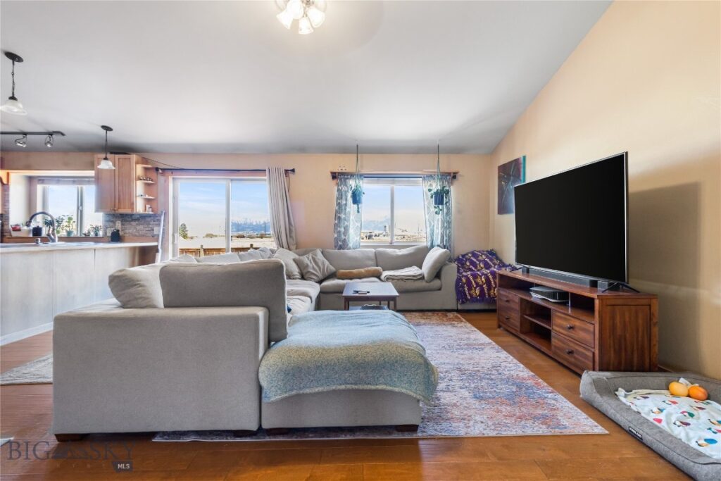 422 E River Rock Road, Belgrade MT 59714