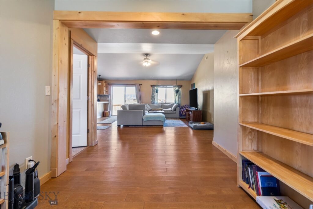 422 E River Rock Road, Belgrade MT 59714