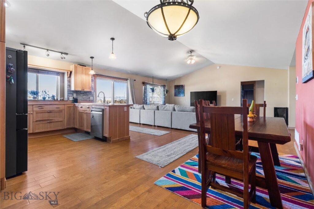 422 E River Rock Road, Belgrade MT 59714