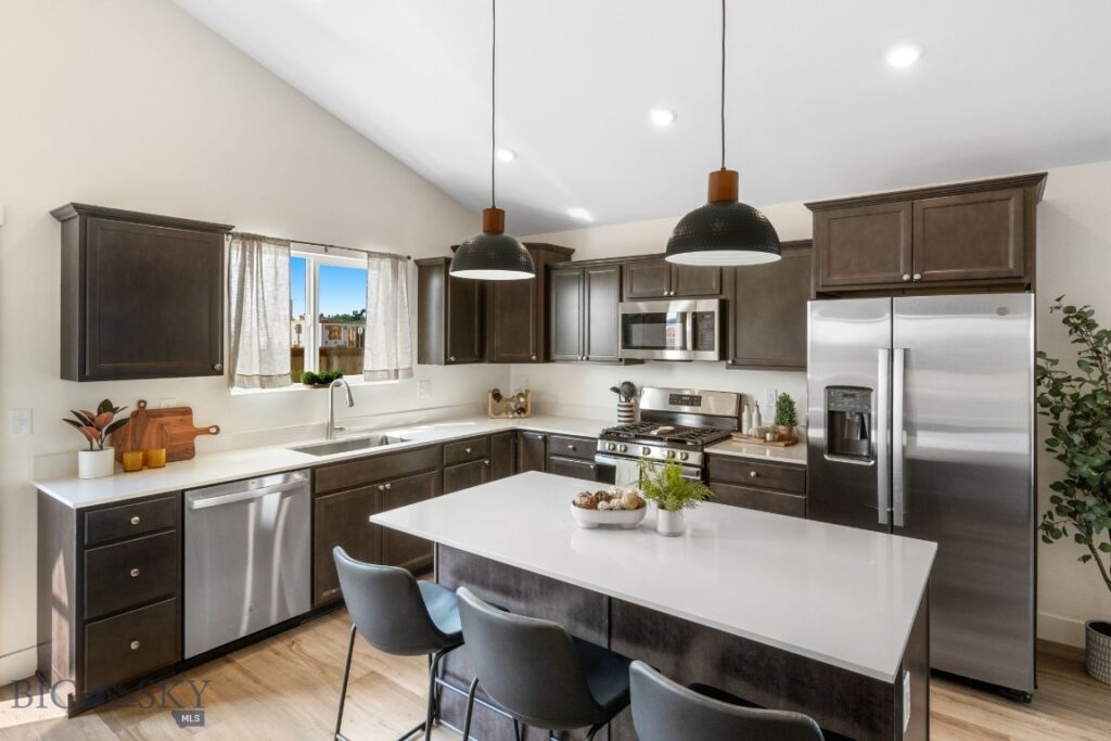 715 Spaniel Lane, Belgrade MT 59714