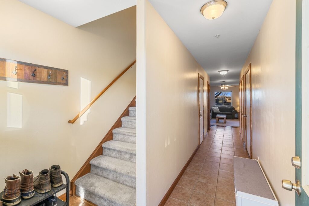 1008 Cruiser Lane, Belgrade MT 59714