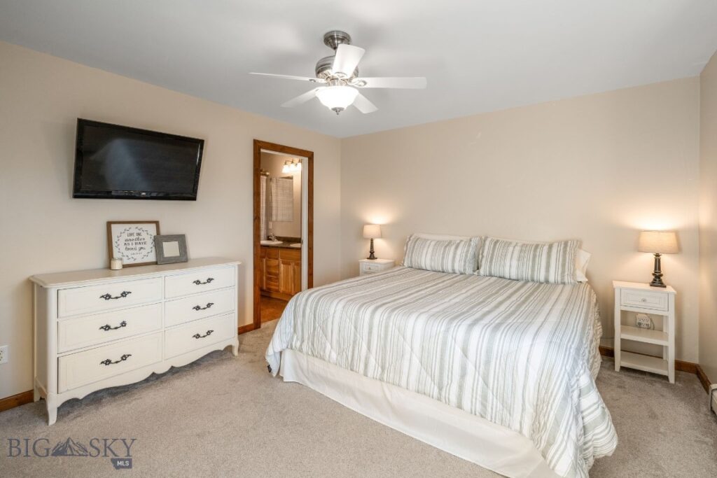 1008 Cruiser Lane, Belgrade MT 59714