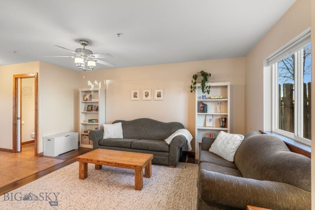 1008 Cruiser Lane, Belgrade MT 59714