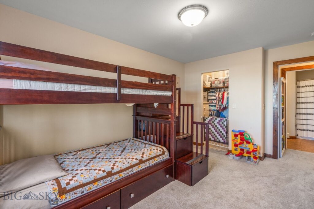 1008 Cruiser Lane, Belgrade MT 59714