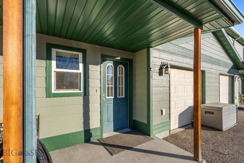 1008 Cruiser Lane, Belgrade MT 59714