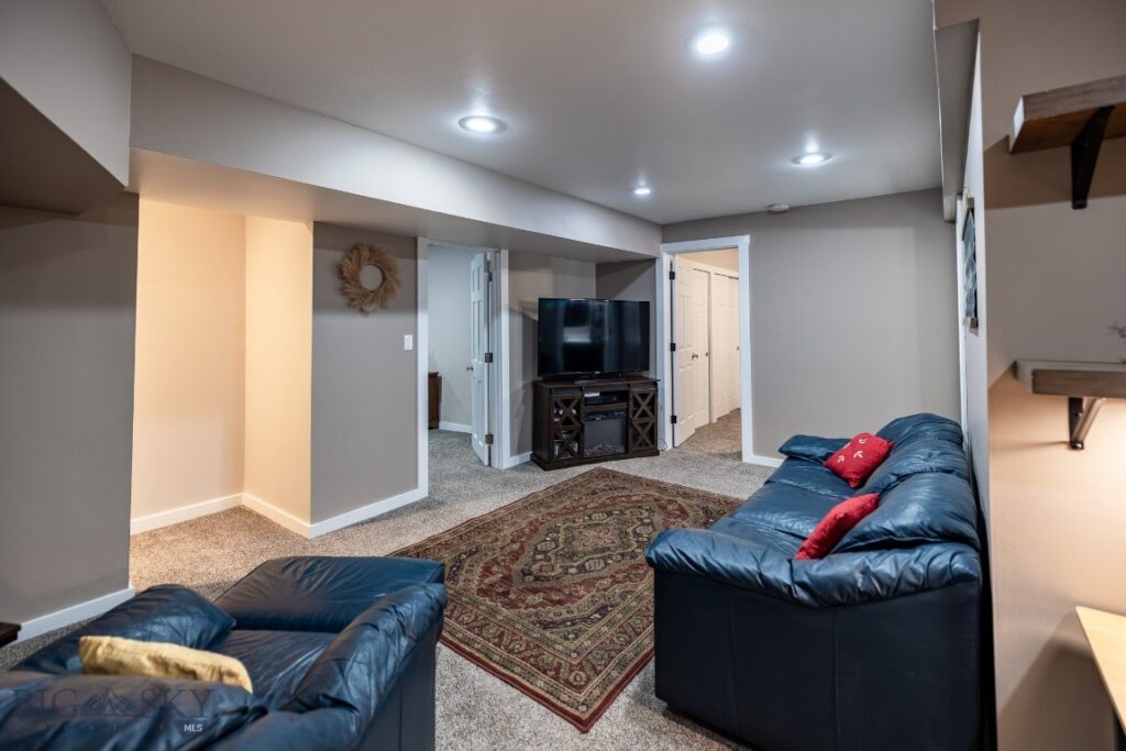 712 Quasar Lane, Livingston MT 59047