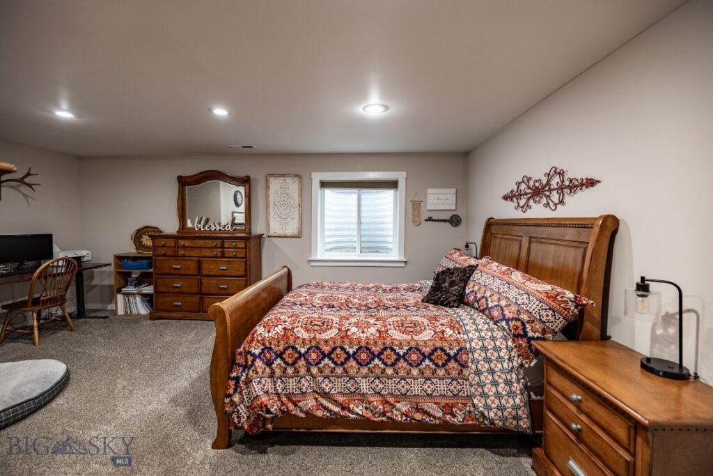 712 Quasar Lane, Livingston MT 59047