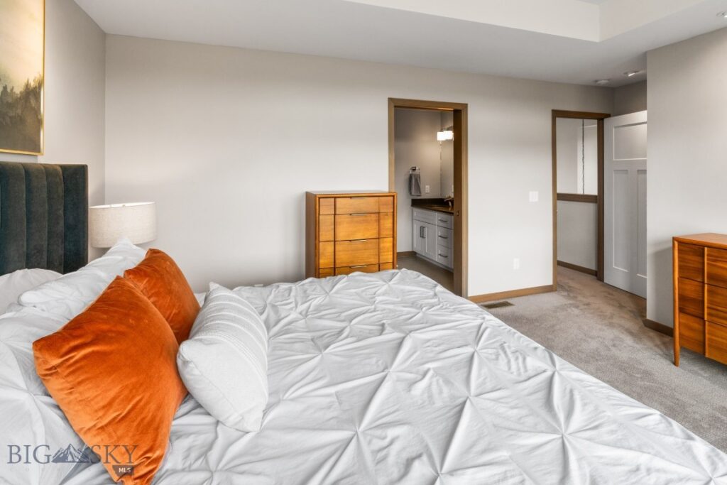 1041 N 12th Avenue, Bozeman MT 59715